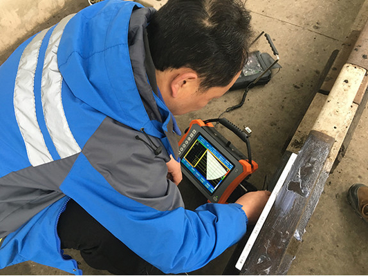 पोर्टेबल 32 128PR चरणबद्ध सरणी अल्ट्रासोनिक दोष डिटेक्टर AC 100V-240V 50Hz/60Hz के साथ