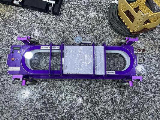 Detection Leakage of Welds on The Bottom Plate of Oil Storage Tank Vacuum Box Weld Leakage Detection System