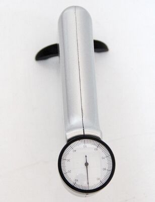 एल्यूमीनियम और एल्यूमीनियम मिश्र धातुओं का परीक्षण करने के लिए बारकोल इंप्रेसर कठोरता परीक्षक