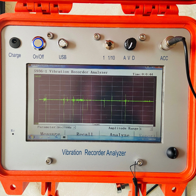 HG-S936L-1 पोर्टेबल कंपन डेटा रिकॉर्डर 1Hz-200Hz एकल चैनल कंपन परीक्षण उपकरण